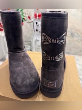 UGG Swarovski Bow Boots ✨ RARE | Gray Suede | Size 11 | BNWT